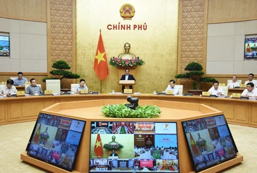 Thủ tướng nhấn mạnh, phiên họp có ý nghĩa quan trọng để tiến hành sơ kết tháng 6 và 6 tháng đầu năm, đề ra nhiệm vụ, giải pháp cho 6 tháng cuối năm, nhằm thực hiện thắng lợi toàn diện các mục tiêu, nhiệm vụ năm 2024.