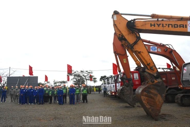 Lễ khởi công dự án tại dự án thành phần Quy Nhơn-Chí Thạnh, Chí Thạnh-Vân Phong đoạn qua Phú Yên.