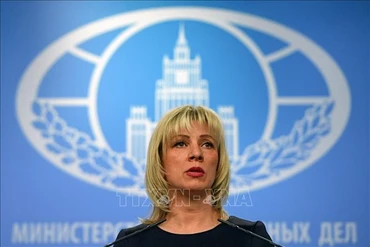 Người phát ngôn Bộ Ngoại giao Nga Maria Zakharova trong cuộc họp báo ở Moskva. (Ảnh: AFP/TTXVN)