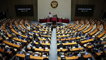 Phiên họp toàn thể quốc hội Hàn Quốc. (Ảnh: REUTERS)