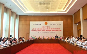 Toàn cảnh hội thảo “Liên kết phát triển du lịch gắn với bảo tồn, phát huy các giá trị văn hóa, lịch sử cách mạng Chiến khu Việt Bắc”.