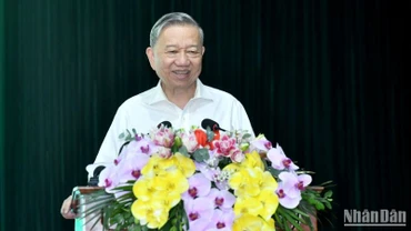 Tổng Bí thư Tô Lâm phát biểu tại tiếp xúc cử tri sau Kỳ họp thứ 8, Quốc hội khóa XV. (Ảnh: ĐĂNG KHOA)