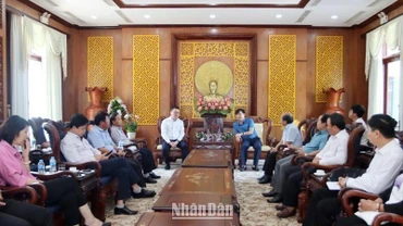Quang cảnh buổi làm việc. 