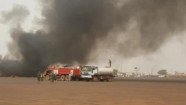 Hiện trường vụ rơi máy bay tại Nam Sudan. (Ảnh: AA/TTXVN)