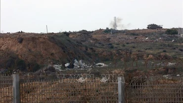 Xe quân sự Israel tại Dải Gaza. (Ảnh: THX/TTXVN)