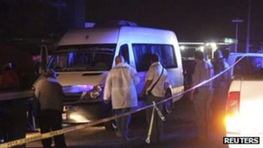 Nhiên viên y tế có mặt tại hiện trường 1 vụ tai nạn ở Mexico. (Nguồn: Reuters)