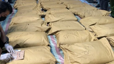 Tang vật trong vụ bắt giữ 750kg ketamine, ngụy trang trong "vỏ bọc" bao xi-măng tại quận Hồng Bàng, Hải Phòng, tháng 9/2023. (Ảnh: Hải quan Online)