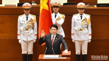 Đồng chí Lương Cường tuyên thệ nhậm chức Chủ tịch nước Cộng hòa xã hội chủ nghĩa Việt Nam nhiệm kỳ 2021-2026. (Ảnh: THỦY NGUYÊN) 