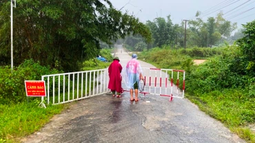 Nhiều khu vực trọng điểm tại huyện A Lưới xuất hiện ngập lụt cục bộ và nguy cơ trượt lở đất đá xuống khu dân cư.