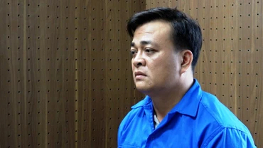 Nguyễn Chí Tâm chiếm đoạt trên 15 tỷ đồng qua hình thức vay, mượn, mua bán, giao dịch bất động sản. (Ảnh: Công an cung cấp)