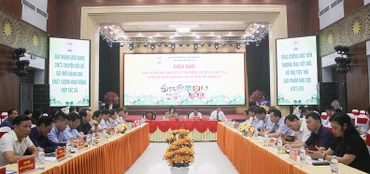 Diễn đàn nâng cao hiệu quả công tác xúc tiến thương mại, kết nối cung-cầu, hỗ trợ tiêu thụ sản phẩm khu vực kinh tế tập thể, hợp tác xã. Ảnh: PT 