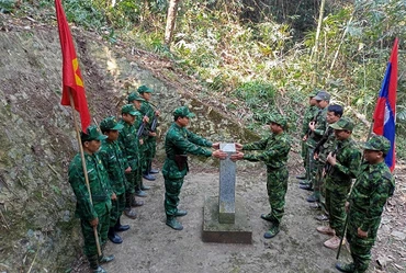 Hai bên kiểm tra hệ thống cột mốc quốc giới.