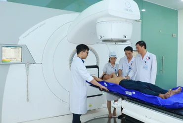 Bệnh viện Ung Bướu Nghệ An triển khai kỹ thuật xạ trị tại Trung tâm Xạ trị.