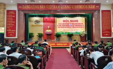 Toàn cảnh hội nghị.