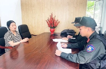 Đối tượng Trần Thị Huyền tại cơ quan Công an.