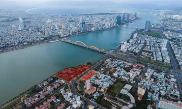 Phát triển về hạ tầng là một trong những dấu ấn rõ nét nhất của Đà Nẵng trong 50 năm qua. (Ảnh: ĐÌNH TĂNG)