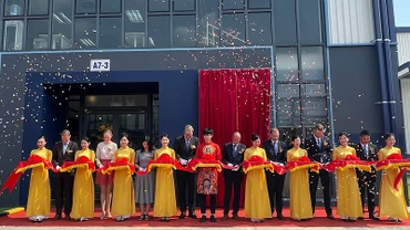 Cắt băng khánh thành nhà máy đầu tiên của Tập đoàn Công nghệ HARTING tại Hải Dương.