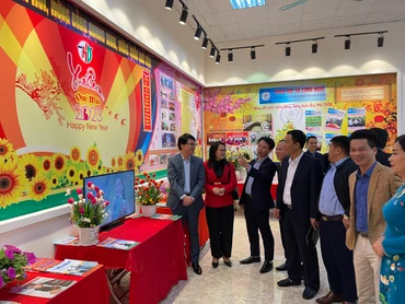 Lãnh đạo các sở, ngành, địa phương dự Triển lãm mừng Đảng, mừng Xuân và Hội báo Xuân Quý Mão 2023.