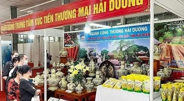 Gian hàng giới thiệu một số sản phẩm tiêu biểu của tỉnh Hải Dương.