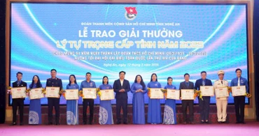Các cán bộ Đoàn tiêu biểu của Nghệ An đạt Giải thưởng Lý Tự Trọng cấp tỉnh năm 2025.