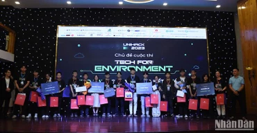 Các dự án ấn tượng được trao giải tại Cuộc thi UniHack 2023. (Ảnh: ANH ĐÀO)