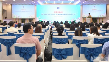 Quang cảnh hội nghị Đối thoại giữa Bộ Y tế và các doanh nghiệp thiết bị y tế năm 2024. Ảnh: ANH ĐÀO.