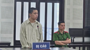 Huỳnh Công Toàn tại phiên tòa. (Ảnh: AD)