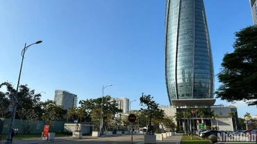 Năm 2025, thành phố Đà Nẵng tiếp tục triển khai đấu giá hàng chục khu đất vàng để tạo nguồn thu cho ngân sách và hỗ trợ các hoạt động phát triển kinh tế-xã hội thành phố. (Ảnh: ANH ĐÀO)