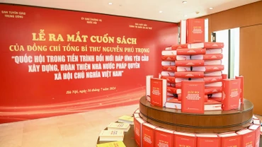 Cuốn sách “Quốc hội trong tiến trình đổi mới đáp ứng yêu cầu xây dựng, hoàn thiện Nhà nước pháp quyền xã hội chủ nghĩa Việt Nam” của Tổng Bí thư Nguyễn Phú Trọng do Đảng đoàn Quốc hội phối hợp với Nhà xuất bản Chính trị quốc gia Sự thật và các cơ quan liên quan tổ chức xuất bản.