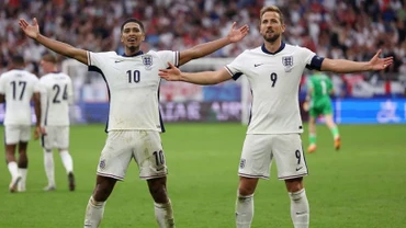 Anh và Tây Ban Nha đã trở thành những cái tên tiếp theo góp mặt ở tứ kết EURO 2024 sau những chiến thắng ngược dòng tại vòng 1/8. (Ảnh: TTXVN)