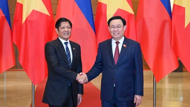 Chủ tịch Quốc hội Vương Đình Huệ và Tổng thống Philippines Ferdinand Romualdez Marcos Jr.