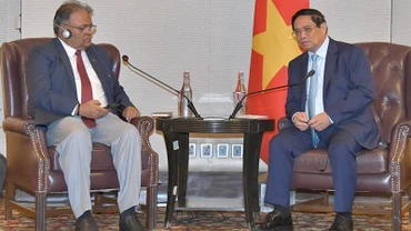Thủ tướng Phạm Minh Chính tiếp ông Rajesh Kumar Singh, Chủ tịch Tập đoàn Phát triển hành lang công nghiệp quốc gia (NICDC).