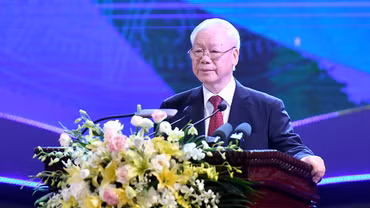 Anh là niềm tự hào của cán bộ trong trường (*)