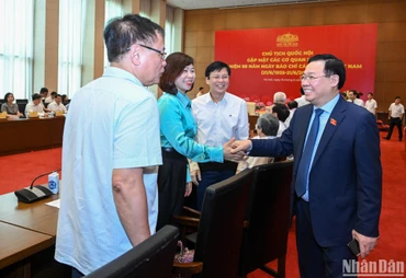 [Ảnh] Chủ tịch Quốc hội gặp mặt các cơ quan báo chí nhân Ngày Báo chí cách mạng Việt Nam