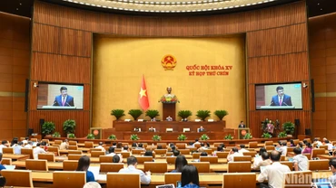 Quang cảnh phiên họp ở hội trường chiều 19/5. (Ảnh: BÙI GIANG)