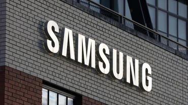 Bảng hiệu bên ngoài cửa hàng Samsung 837 ở Manhattan, thành phố New York, Mỹ. (Ảnh: Reuters)