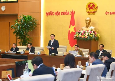 Chủ tịch Quốc hội Vương Đình Huệ phát biểu tại Phiên họp thứ 29 của Ủy ban Thường vụ Quốc hội. (Ảnh: DUY LINH)