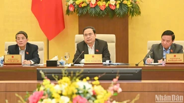 Chủ tịch Quốc hội Trần Thanh Mẫn phát biểu tại phiên họp Ủy ban Thường vụ Quốc hội chiều 6/2. (Ảnh: DUY LINH)