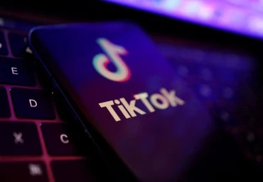 Thời gian qua, TikTok bị chính phủ và cơ quan quản lý ở một số nước giám sát chặt chẽ do lo ngại nguy cơ không bảo mật dữ liệu của người dùng. (Ảnh: Reuters)