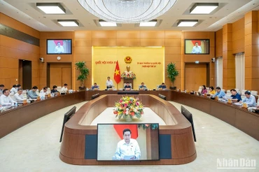 Phó Chủ tịch Thường trực Quốc hội Trần Thanh Mẫn điều hành nội dung thảo luận về dự án Luật Bảo hiểm xã hội (sửa đổi). (Ảnh: DUY LINH)
