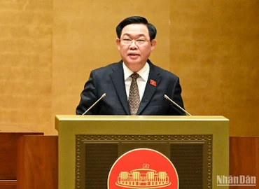 Chủ tịch Quốc hội Vương Đình Huệ phát biểu bế mạc Kỳ họp thứ 5, Quốc hội khóa XV. (Ảnh: DUY LINH)