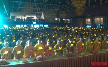 Lễ Vu lan báo hiếu tại chùa Tam Chúc.
