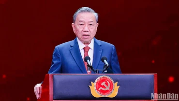 Tổng Bí thư Tô Lâm phát biểu tại Lễ trao Giải Búa liềm vàng lần thứ IX - năm 2024. (Ảnh: THÀNH ĐẠT)
