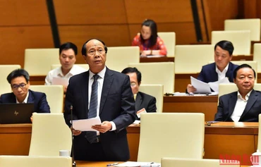 Phó Thủ tướng Chính phủ Lê Văn Thành làm rõ một số nội dung liên quan lĩnh vực xây dựng. (Ảnh: THỦY NGUYÊN)