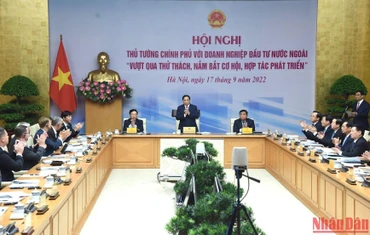 [Ảnh] Thủ tướng Phạm Minh Chính chủ trì Hội nghị Thủ tướng Chính phủ với doanh nghiệp đầu tư nước ngoài