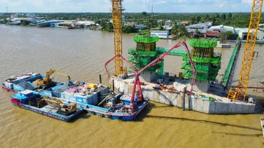 Xây dựng mố cầu Rạch Miễu 2.