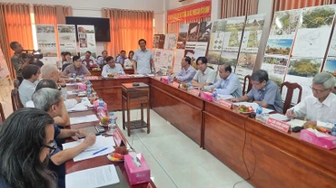 Bí thư Tỉnh ủy Vĩnh Long Bùi Văn Nghiêm phát biểu tại buổi chấm thi ý tưởng sáng 19/10. 