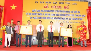 Vĩnh Long đón nhận 2 di sản văn hoá phi vật thể cấp quốc gia. 
