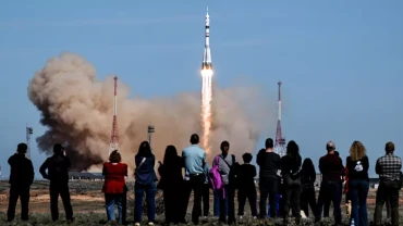 Phóng tàu vũ trụ Soyuz-2.1a cùng tàu vũ trụ Soyuz MS-27 từ Sân bay vũ trụ Baikonur. (Ảnh: RIA Novosti)