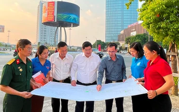 Một buổi tuyên truyền tháo gỡ vướng mắc trong giải phóng mặt bằng của cán bộ phường Thượng Lý, quận Hồng Bàng, thành phố Hải Phòng.